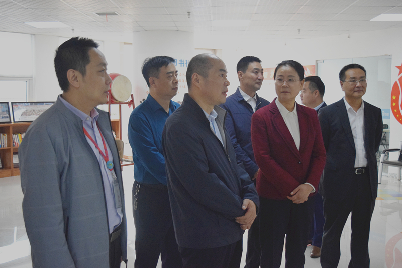 熱烈歡迎河南省委統(tǒng)戰(zhàn)部副部長梁險峰一行蒞臨安陽青峰網(wǎng)絡(luò)調(diào)研社會階層工作！